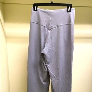 Lululemon cropped yoga pants size 8
